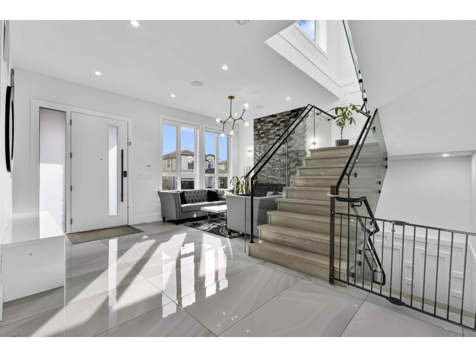 16775 18b Avenue, Surrey, British Columbia  V3Z 1A2 - Photo 5 - R3099116