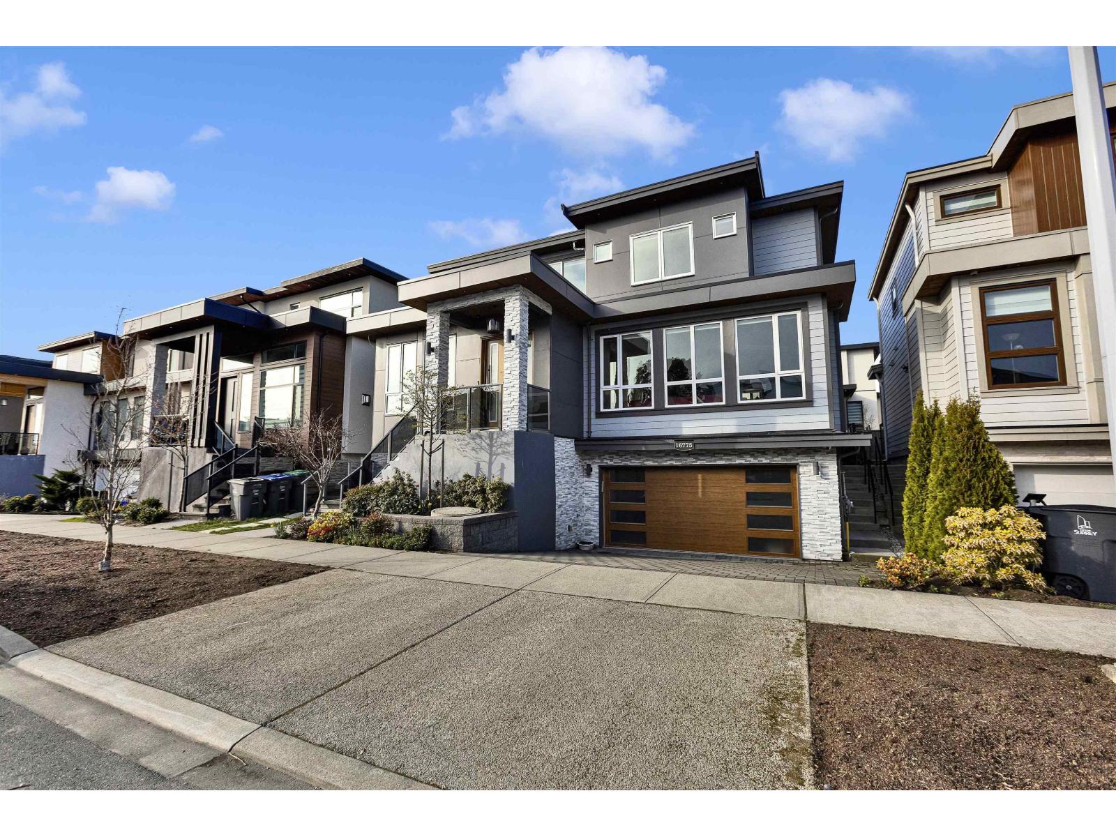 16775 18b Avenue, Surrey, British Columbia  V3Z 1A2 - Photo 3 - R3099116