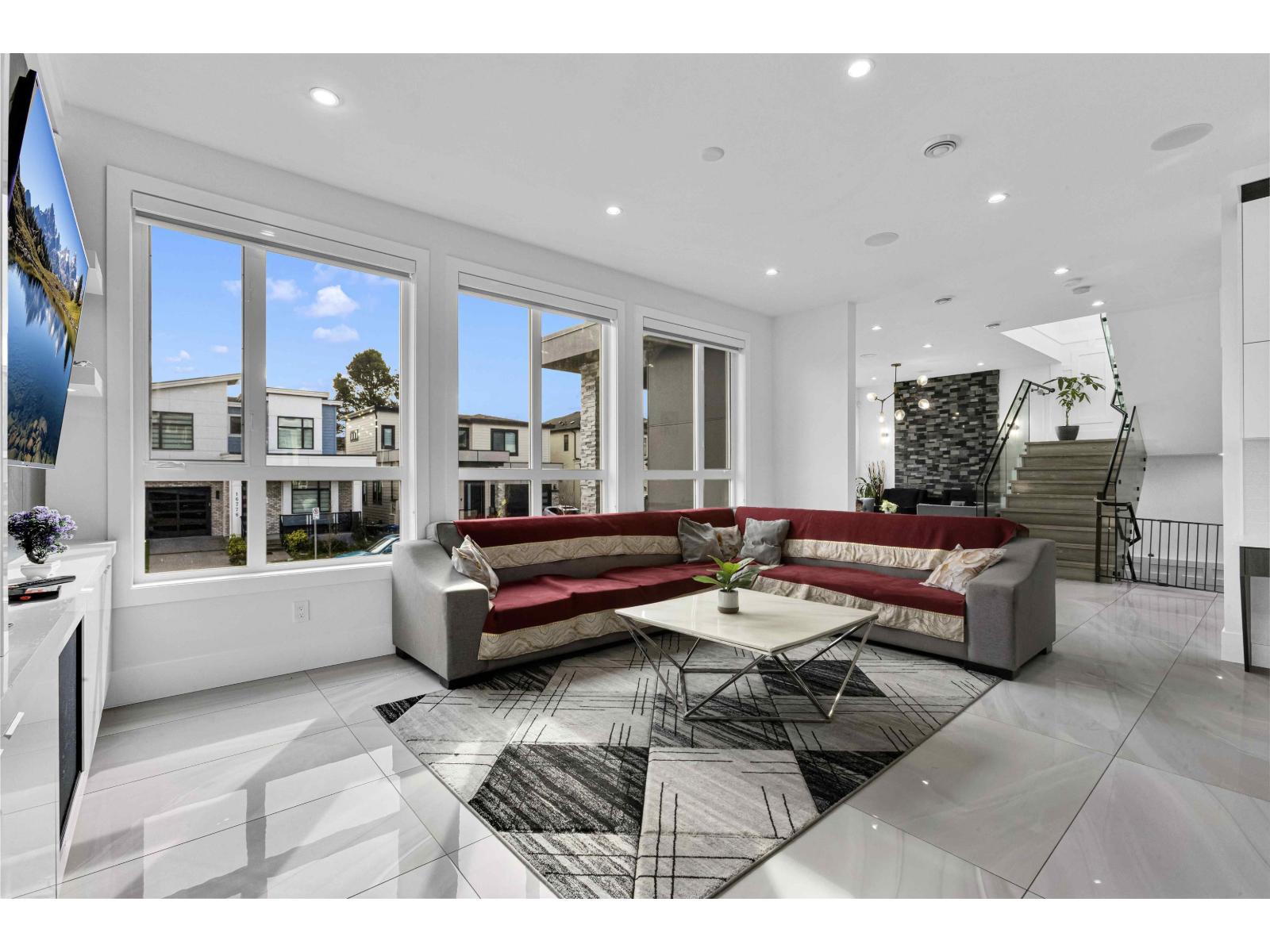 16775 18b Avenue, Surrey, British Columbia  V3Z 1A2 - Photo 8 - R3099116