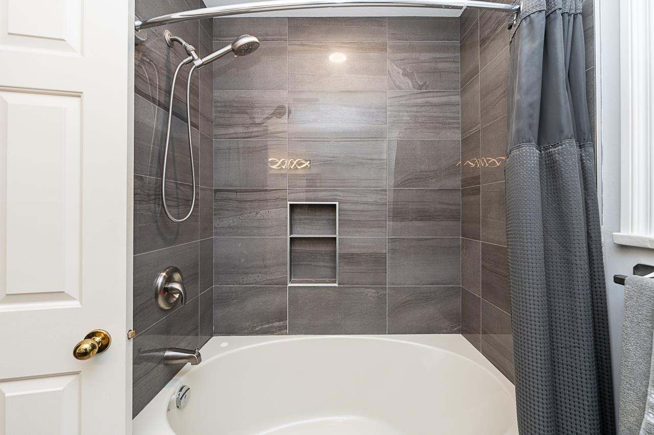 2259 Mountain Drive, Abbotsford, British Columbia  V3G 1E4 - Photo 16 - R3098239