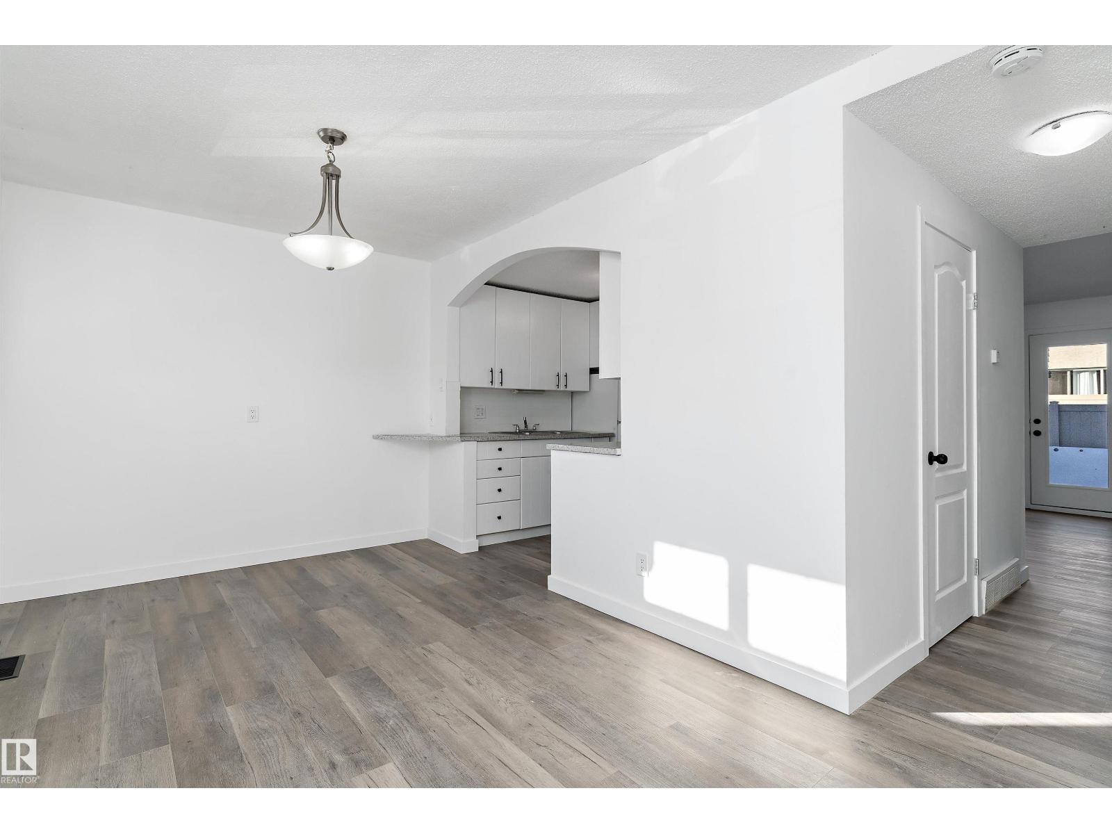 Unknown Address, ,     - Photo 2 - E4477119