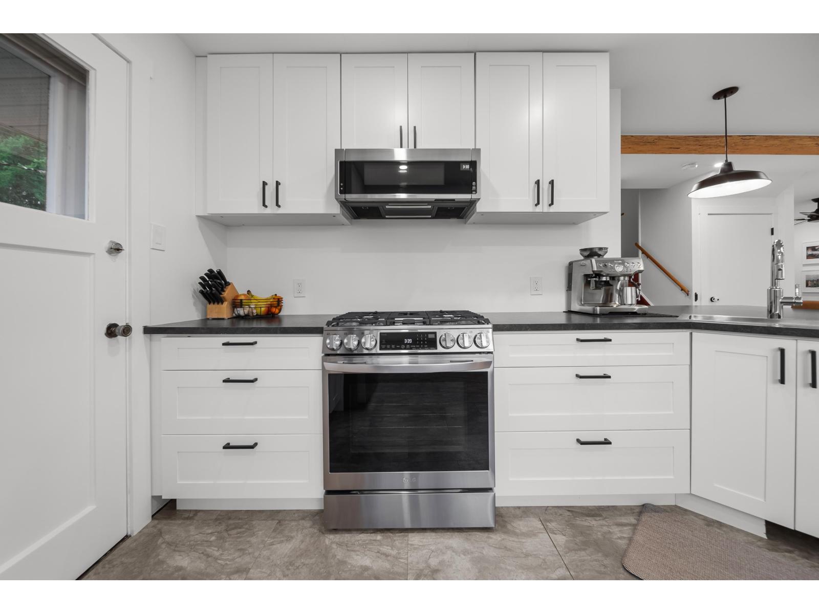 32939 10 Avenue, Mission, British Columbia  V2V 2K2 - Photo 7 - R3099282