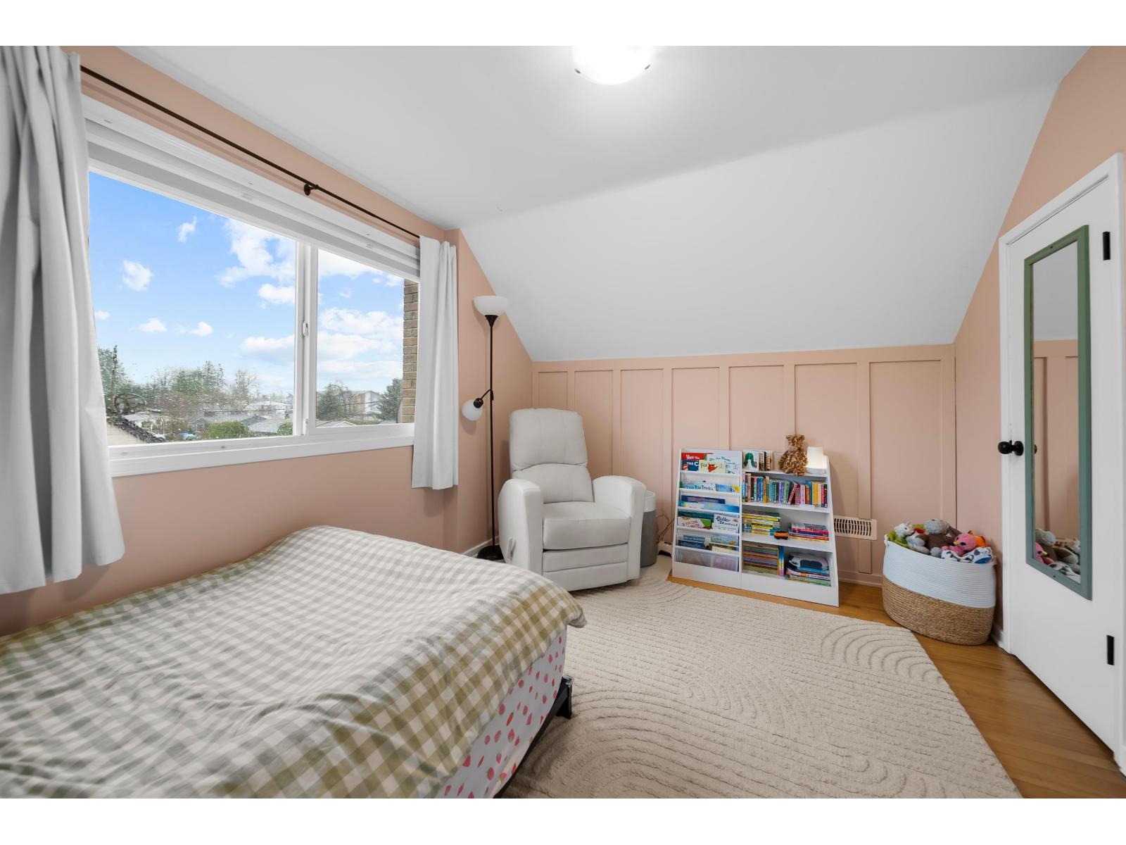 32939 10 Avenue, Mission, British Columbia  V2V 2K2 - Photo 19 - R3099282