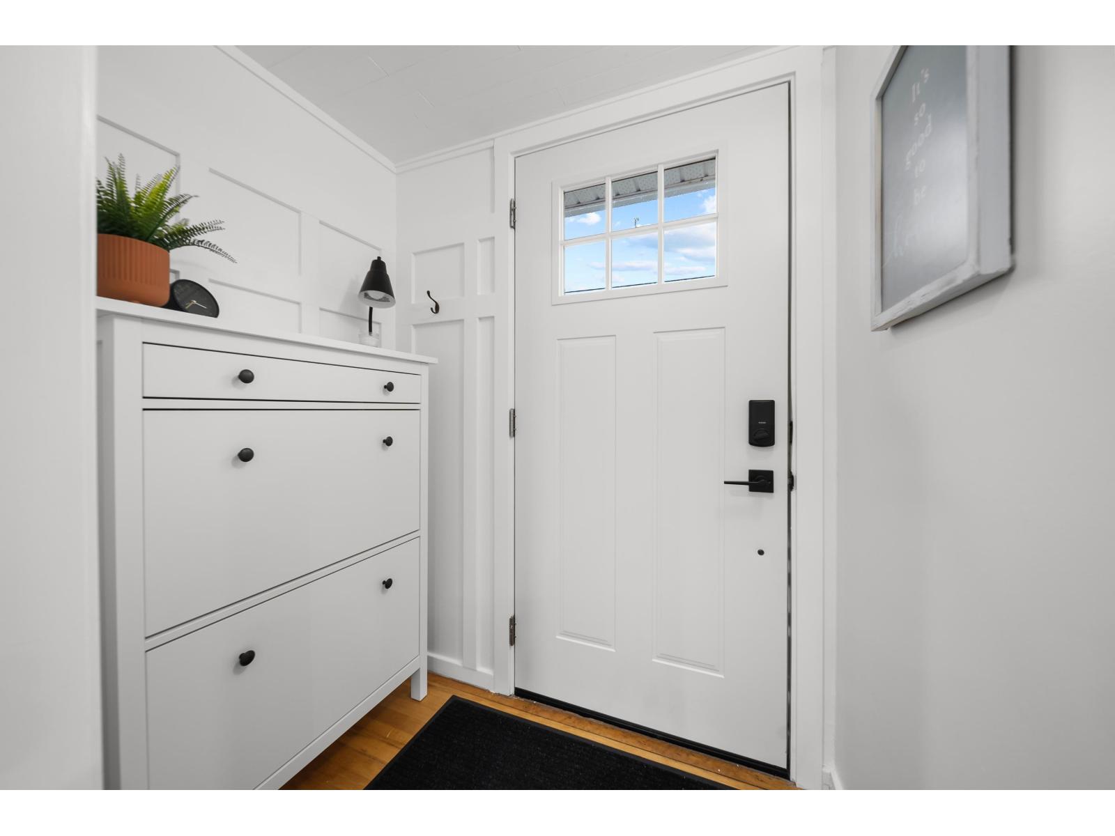 32939 10 Avenue, Mission, British Columbia  V2V 2K2 - Photo 4 - R3099282