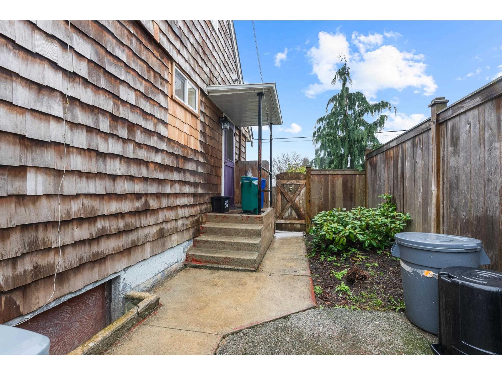 32939 10 Avenue, Mission, British Columbia  V2V 2K2 - Photo 35 - R3099282