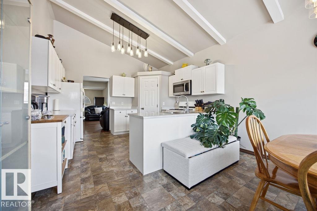 9007 166 Av Nw, Edmonton, Alberta  T5Z 3H5 - Photo 4 - E4477334