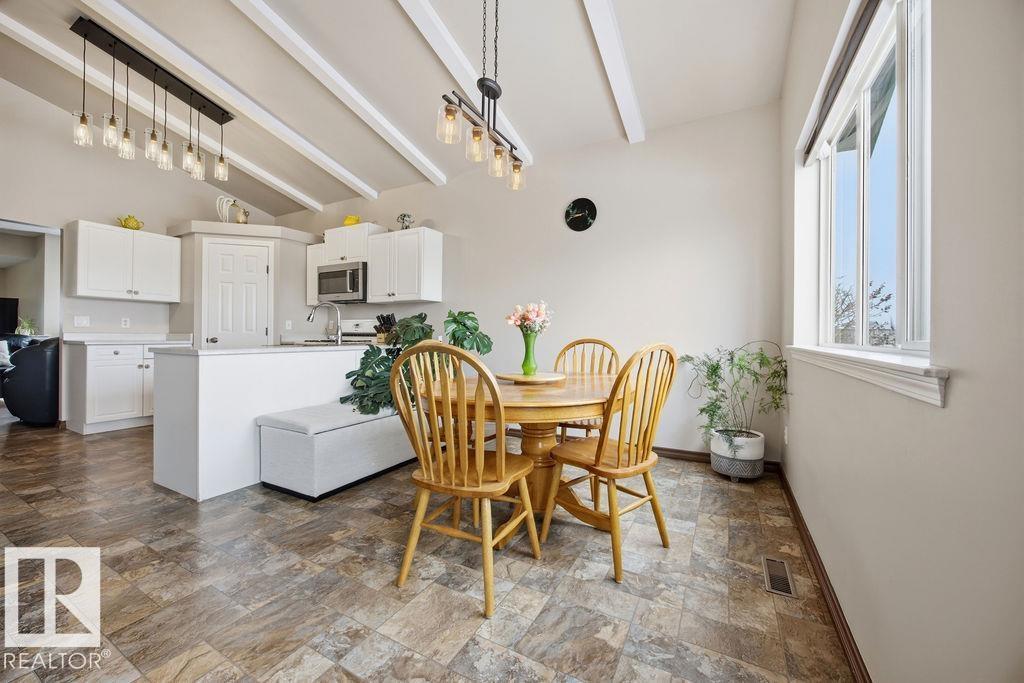 9007 166 Av Nw, Edmonton, Alberta  T5Z 3H5 - Photo 6 - E4477334