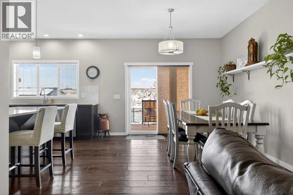 342 Reunion Green Nw, Airdrie, Alberta  T2B 3W5 - Photo 7 - A2292845