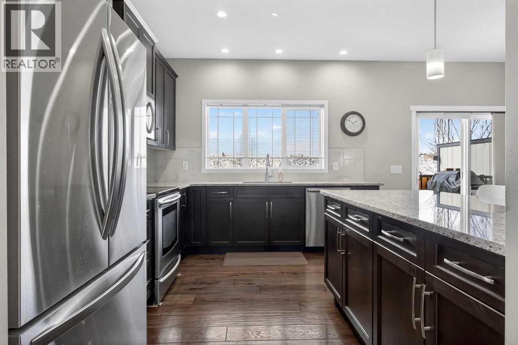 342 Reunion Green Nw, Airdrie, Alberta  T2B 3W5 - Photo 14 - A2292845