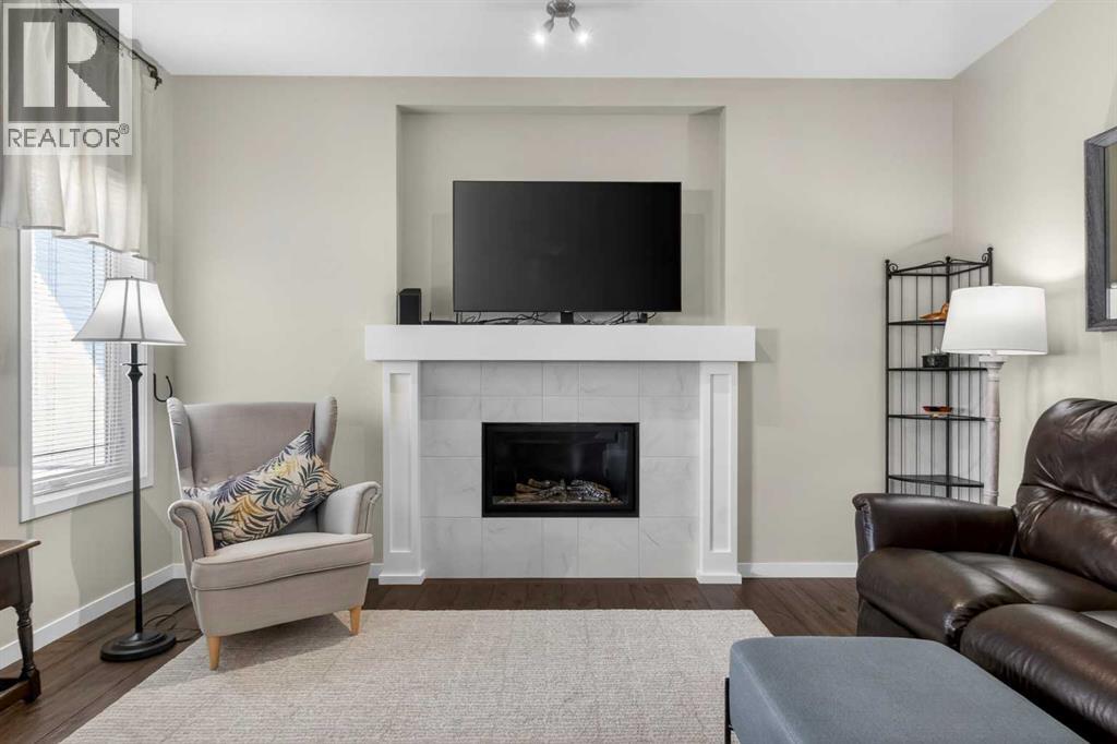 342 Reunion Green Nw, Airdrie, Alberta  T2B 3W5 - Photo 5 - A2292845