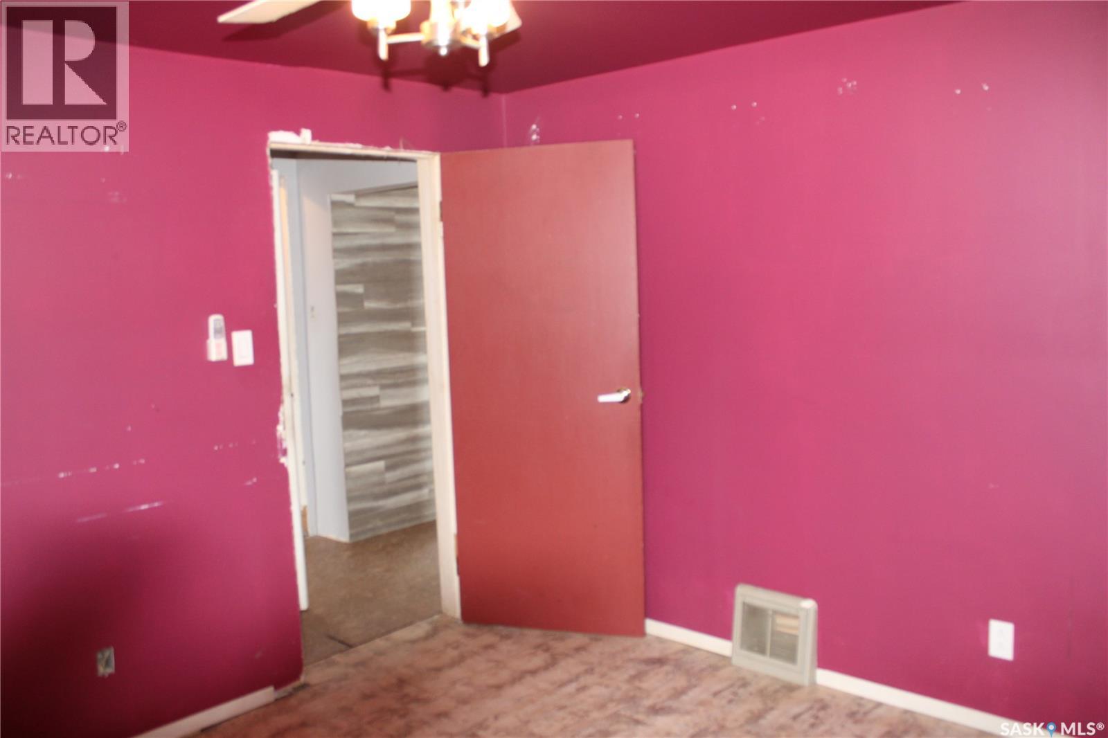 341 4th Street, Bredenbury, Saskatchewan  S0A 0H0 - Photo 14 - SK030383