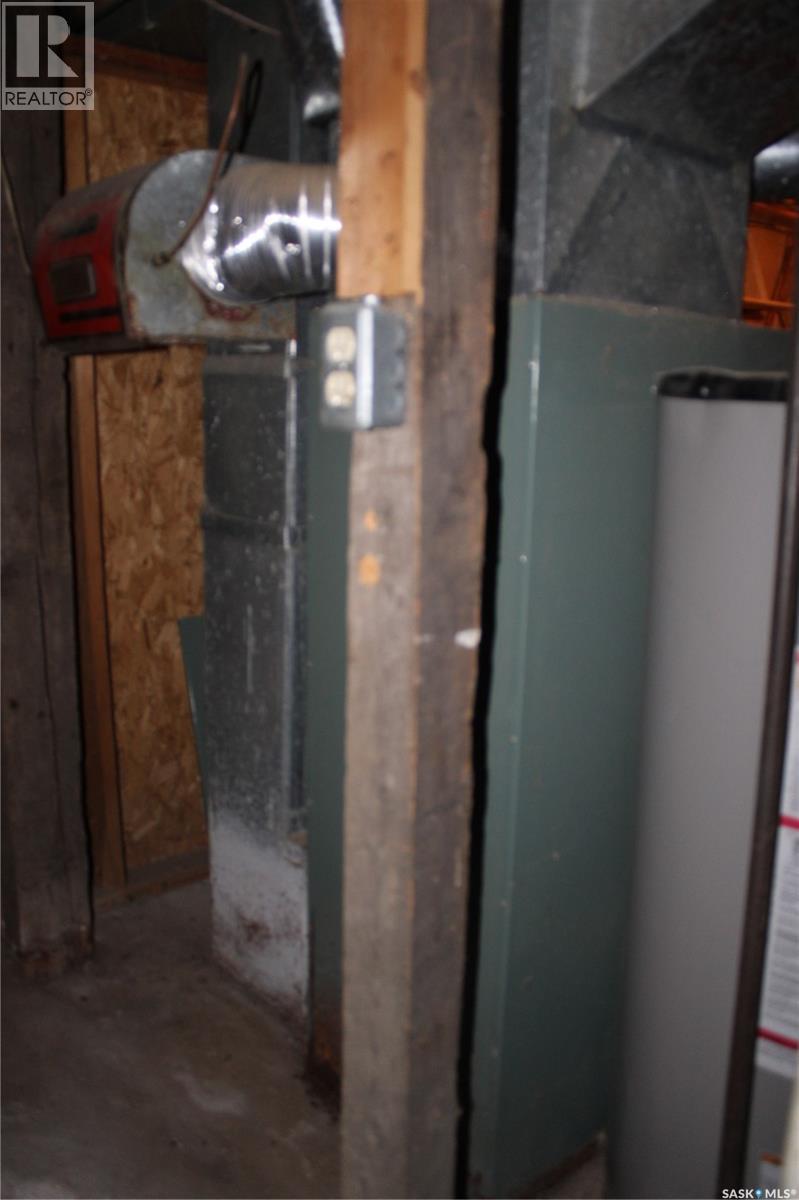 341 4th Street, Bredenbury, Saskatchewan  S0A 0H0 - Photo 25 - SK030383