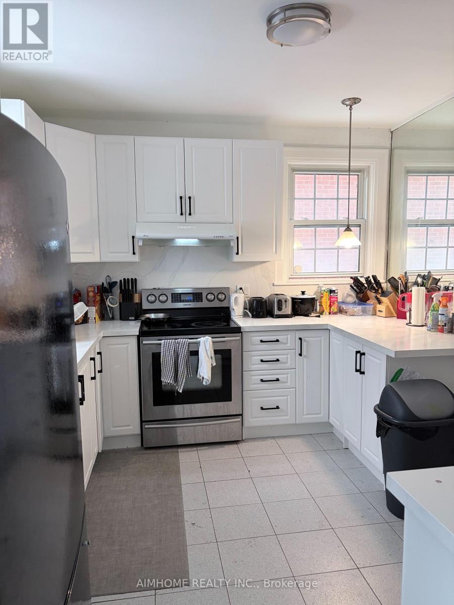 110 Traymore Avenue, Hamilton, Ontario  L8S 1R7 - Photo 10 - X12880260