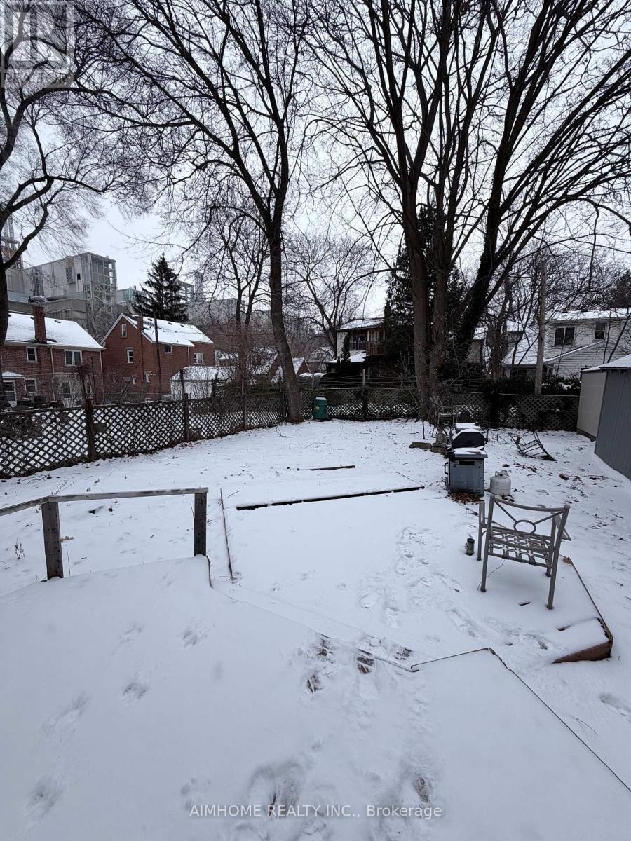 110 Traymore Avenue, Hamilton, Ontario  L8S 1R7 - Photo 4 - X12880260