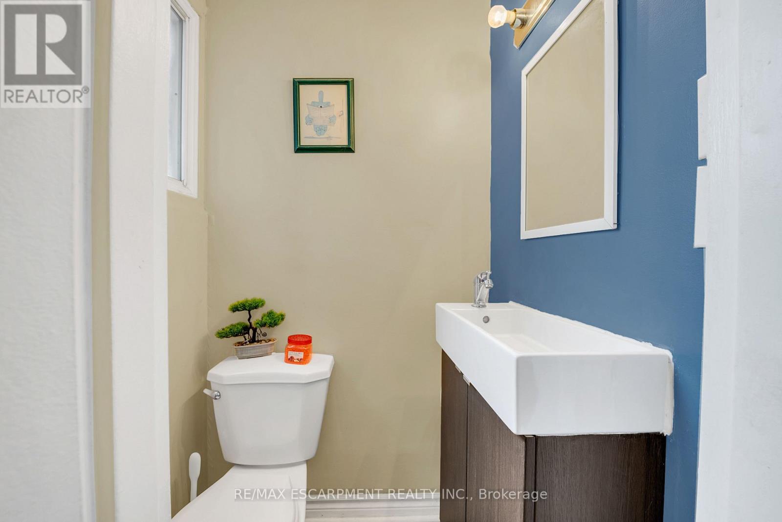 18 Riverdale Drive, Hamilton, Ontario  L8E 1J8 - Photo 14 - X12880286