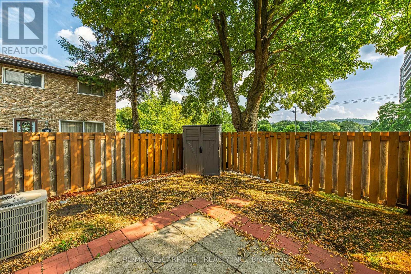 18 Riverdale Drive, Hamilton, Ontario  L8E 1J8 - Photo 27 - X12880286