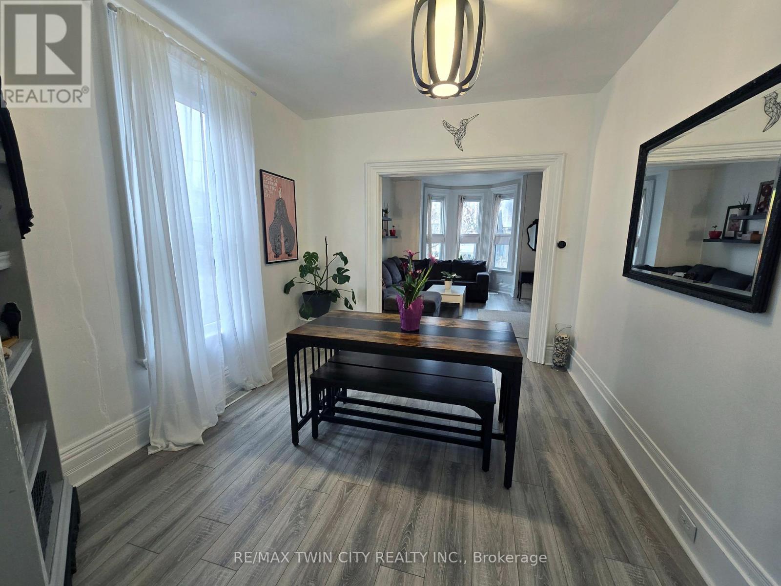 12 Pearl Street, Brantford, Ontario  N3T 3N4 - Photo 10 - X12880288