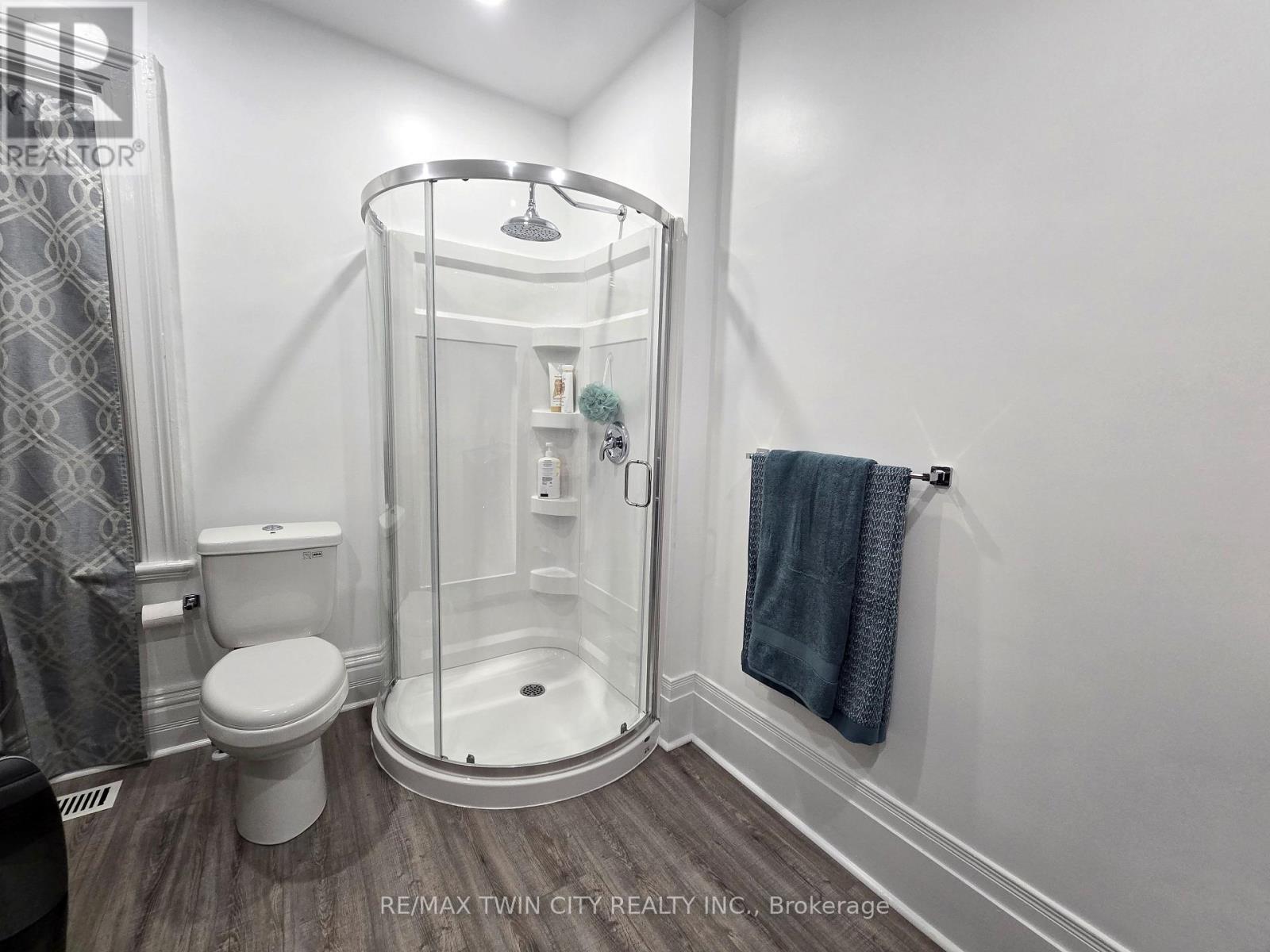 12 Pearl Street, Brantford, Ontario  N3T 3N4 - Photo 17 - X12880288