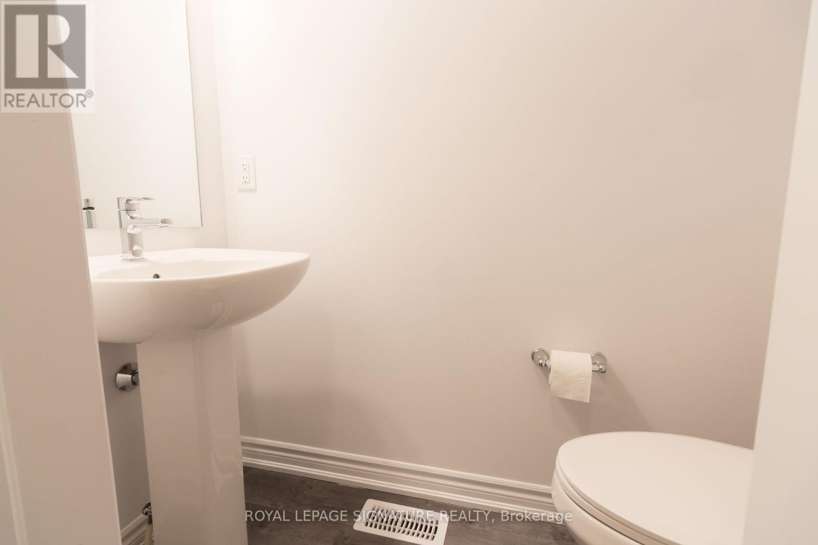 10 - 61 Soho Street, Hamilton, Ontario  L8J 0M6 - Photo 12 - X12880302