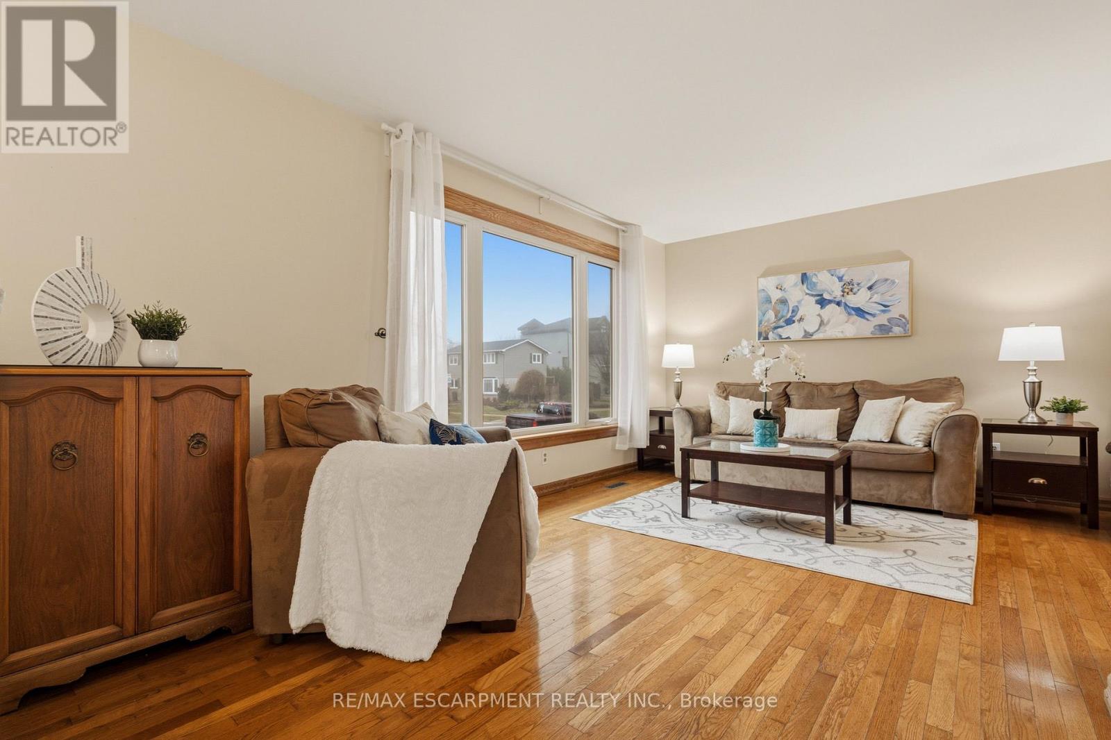 4 John Murray Street, Hamilton, Ontario  L8J 1C4 - Photo 4 - X12880324