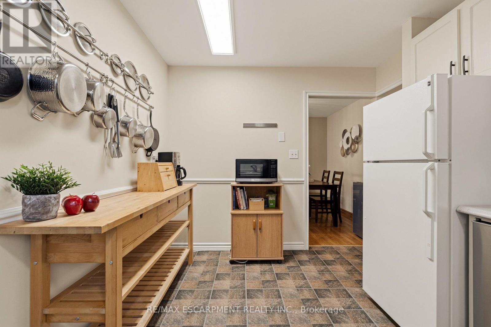 4 John Murray Street, Hamilton, Ontario  L8J 1C4 - Photo 9 - X12880324