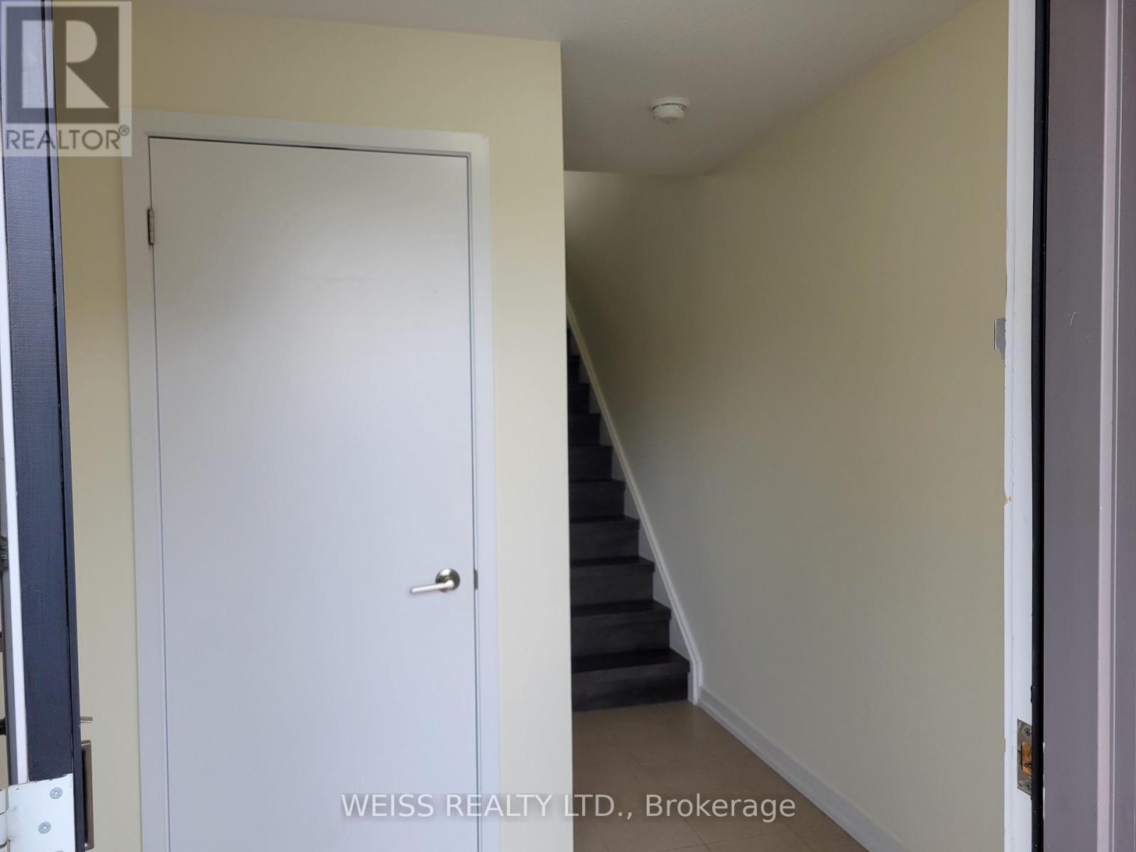 18 - 510 North Service Road, Grimsby, Ontario  L3M 0C9 - Photo 2 - X12880382