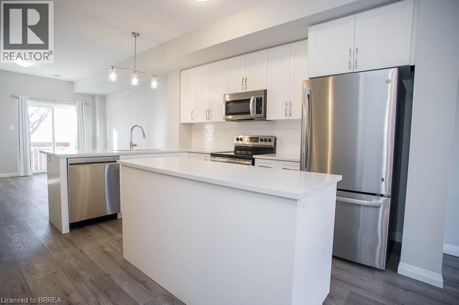 720 Grey Street Unit# 28, Brantford, Ontario  N3S 0K2 - Photo 3 - 40811924