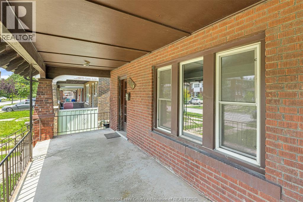 510 Randolph Avenue, Windsor, Ontario  N9B 2T6 - Photo 2 - 26005329