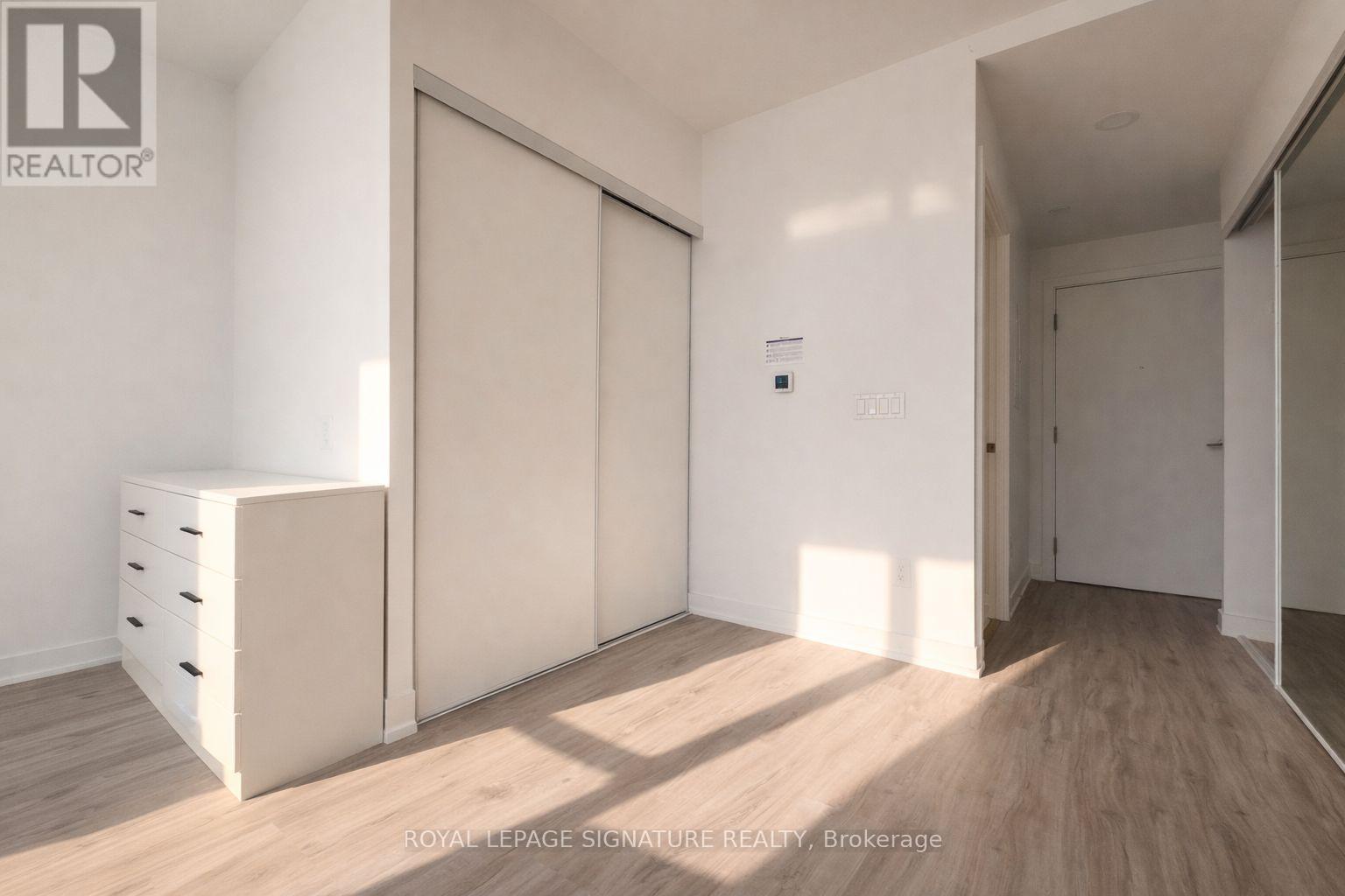 515 - 252 Church Street, Toronto (Church-Yonge Corridor), Ontario  M5B 0E6 - Photo 8 - C12805662