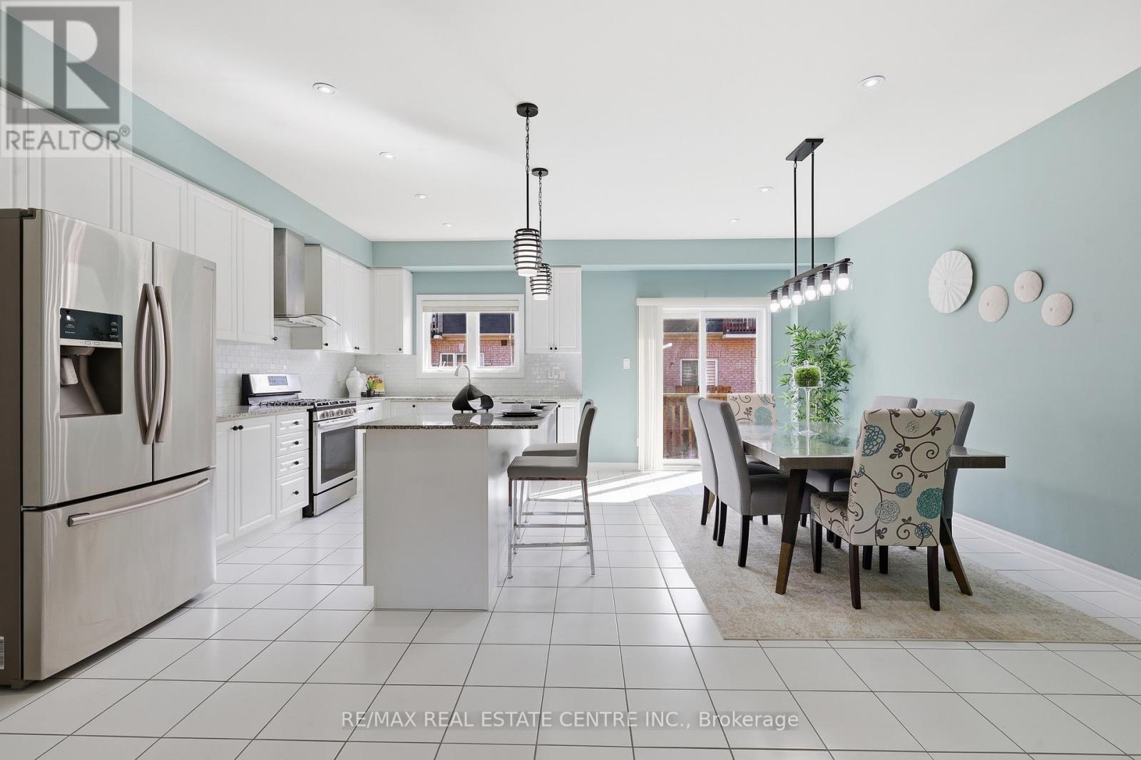 1577 Bruny Avenue, Pickering, Ontario  L1X 0C5 - Photo 18 - E12868376