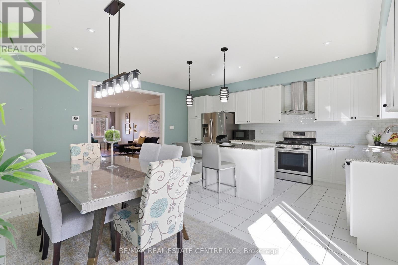 1577 Bruny Avenue, Pickering, Ontario  L1X 0C5 - Photo 19 - E12868376