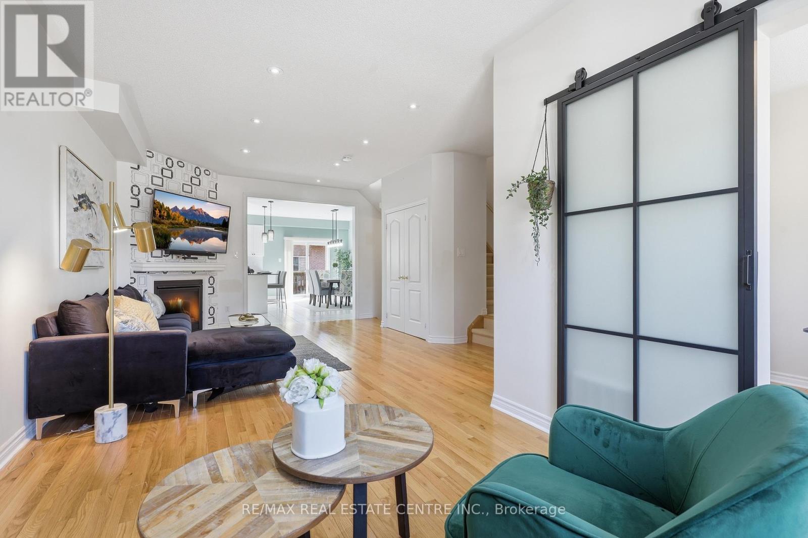 1577 Bruny Avenue, Pickering, Ontario  L1X 0C5 - Photo 15 - E12868376