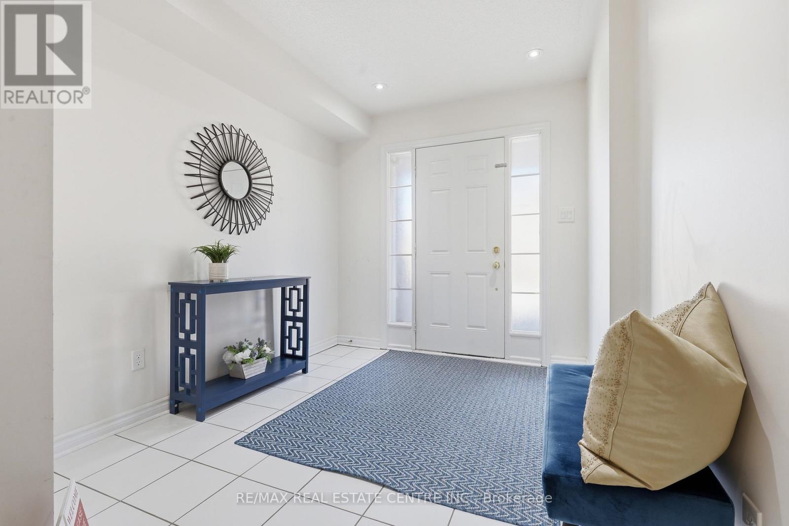 1577 Bruny Avenue, Pickering, Ontario  L1X 0C5 - Photo 4 - E12868376