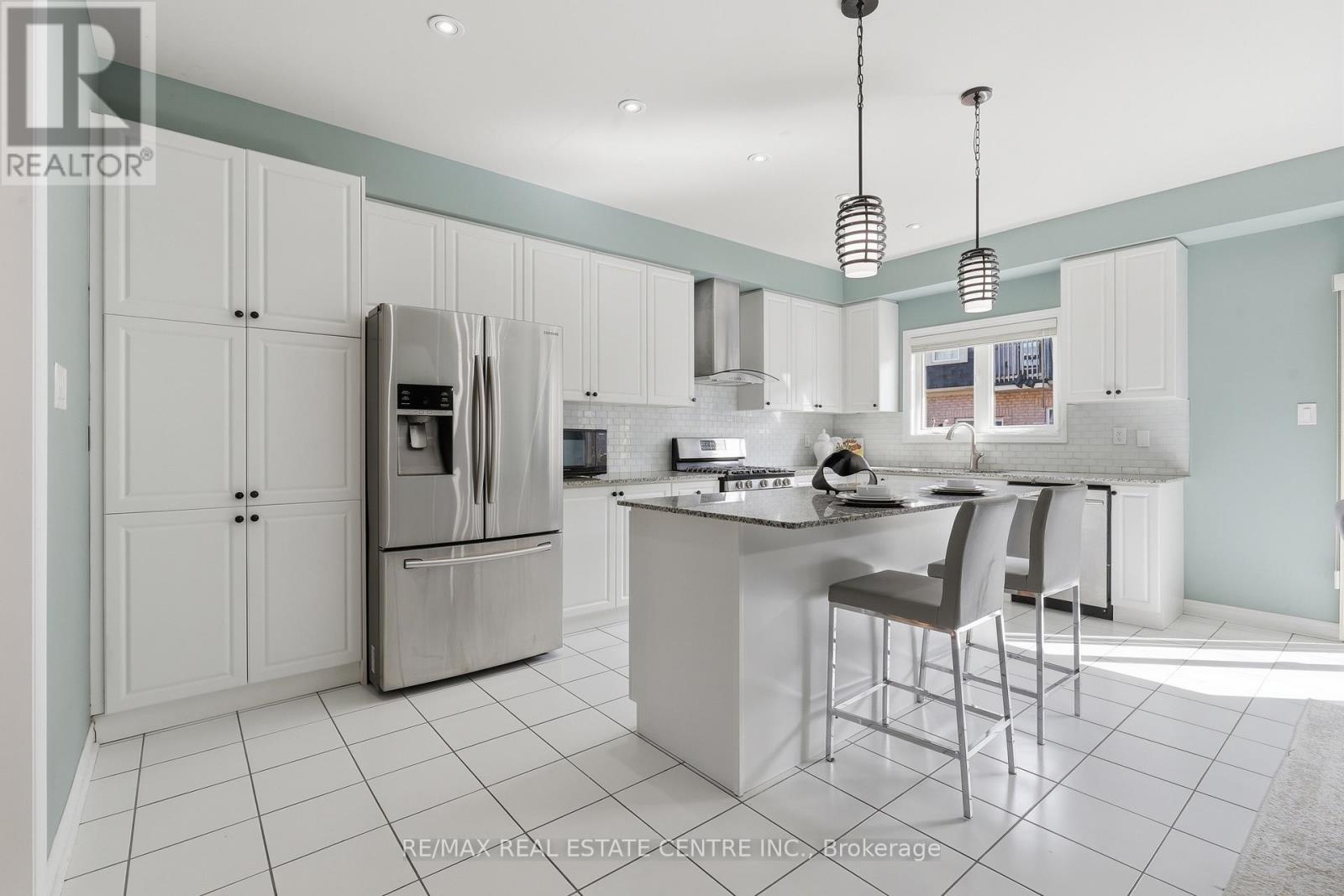 1577 Bruny Avenue, Pickering, Ontario  L1X 0C5 - Photo 20 - E12868376