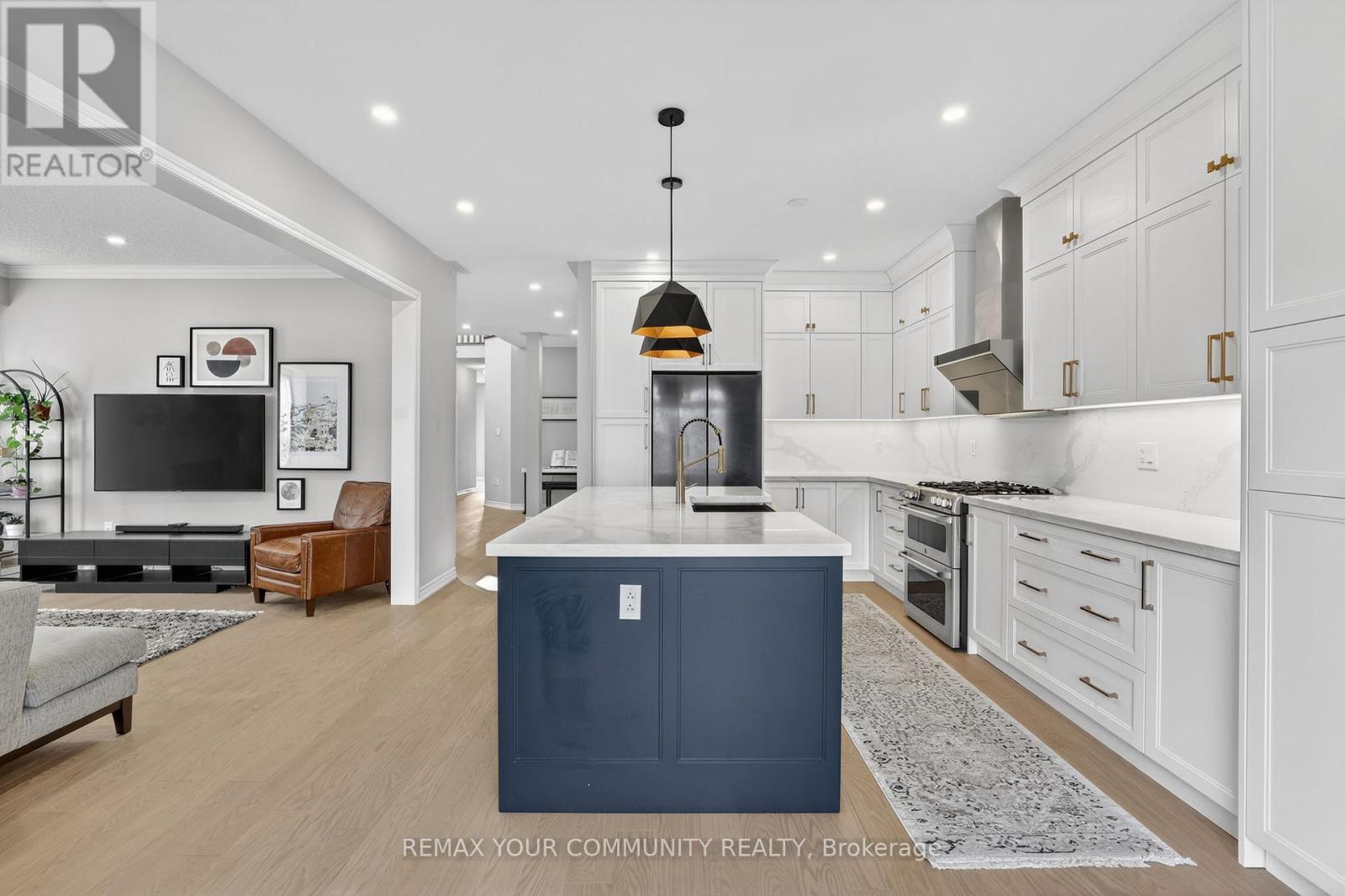 153 Hopkins Crescent, Bradford West Gwillimbury (Bradford), Ontario  L3Z 0R7 - Photo 17 - N12879422