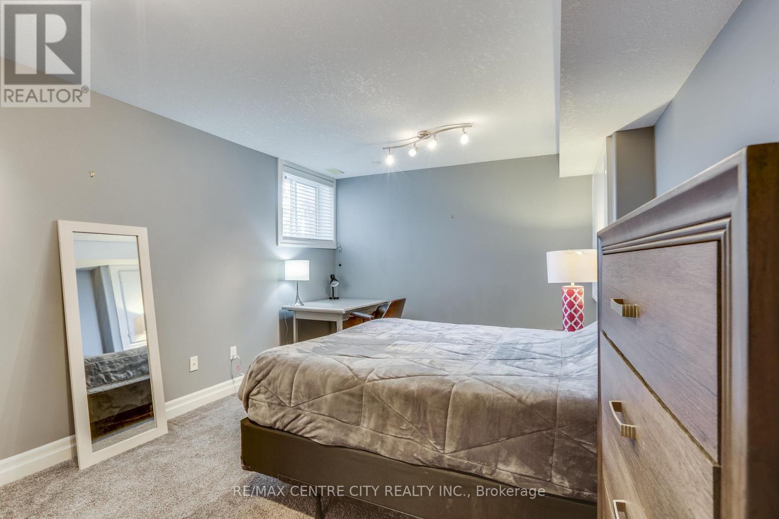 16 - 947 Adirondack Road, London South, Ontario  N6K 4Y7 - Photo 38 - X12665204