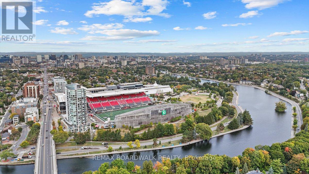 151 Riverdale Avenue, Ottawa, Ontario  K1S 1R1 - Photo 4 - X12880248