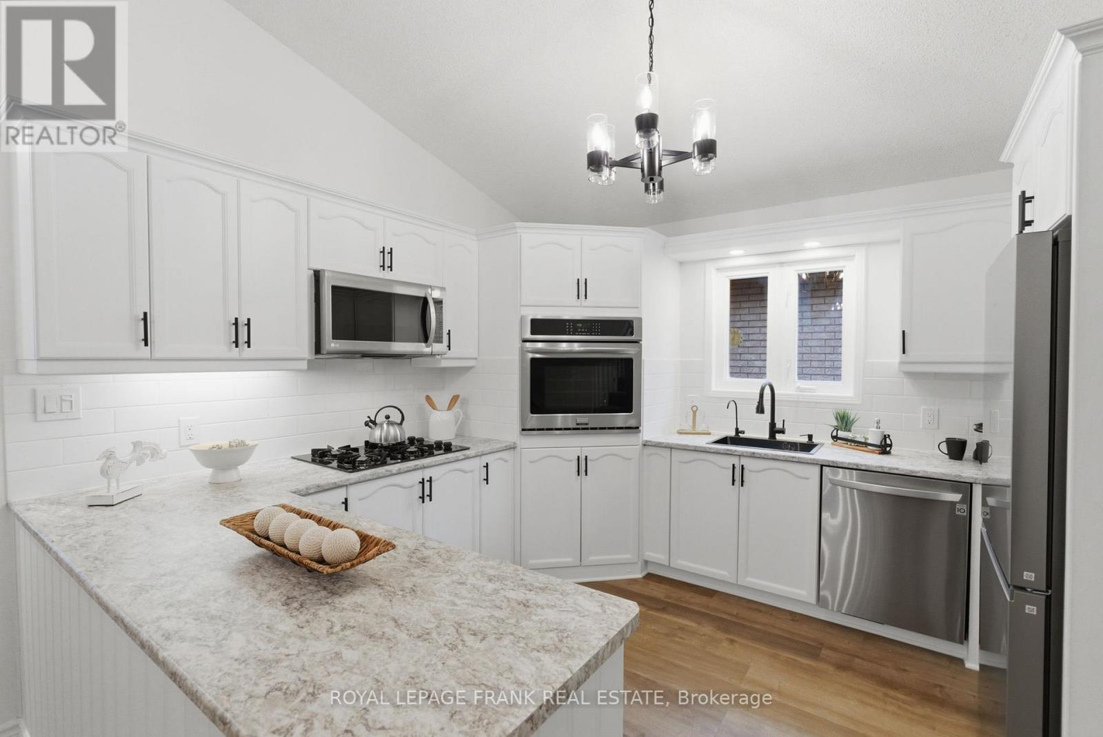 49 Mallory Street, Clarington, Ontario  L1E 2A8 - Photo 8 - E12880488