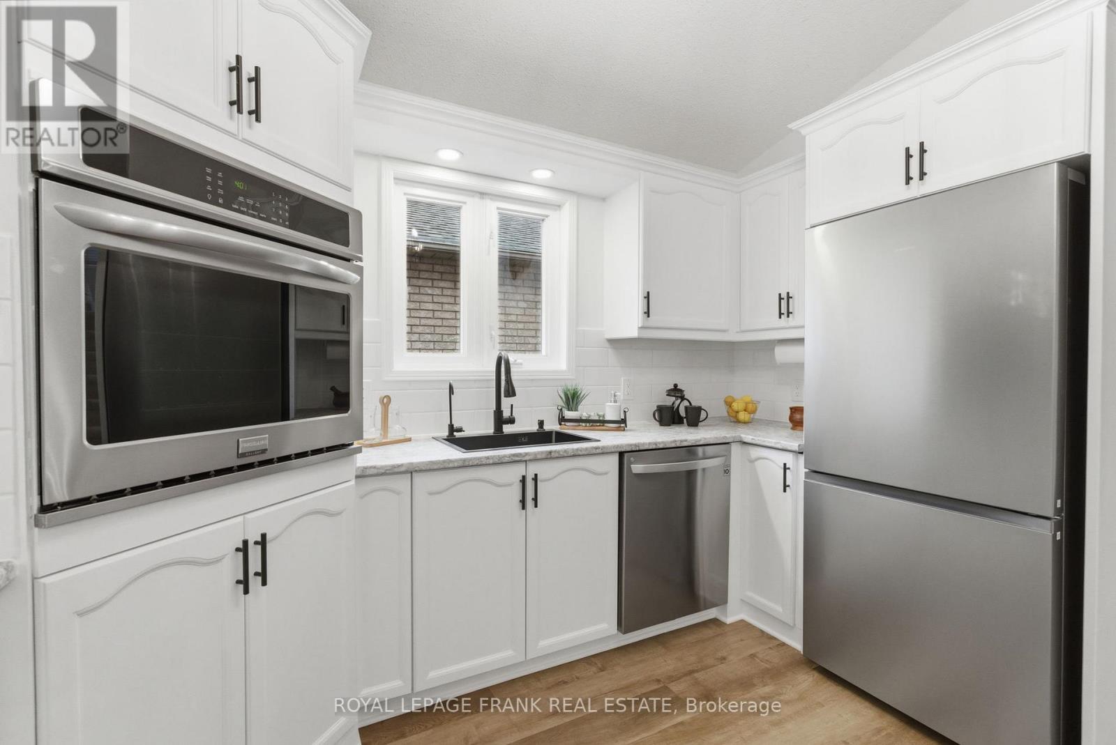 49 Mallory Street, Clarington, Ontario  L1E 2A8 - Photo 9 - E12880488