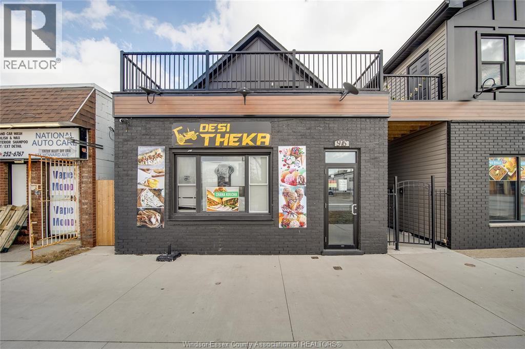 980 Howard Avenue, Windsor, Ontario  N9A 1S5 - Photo 2 - 26005333