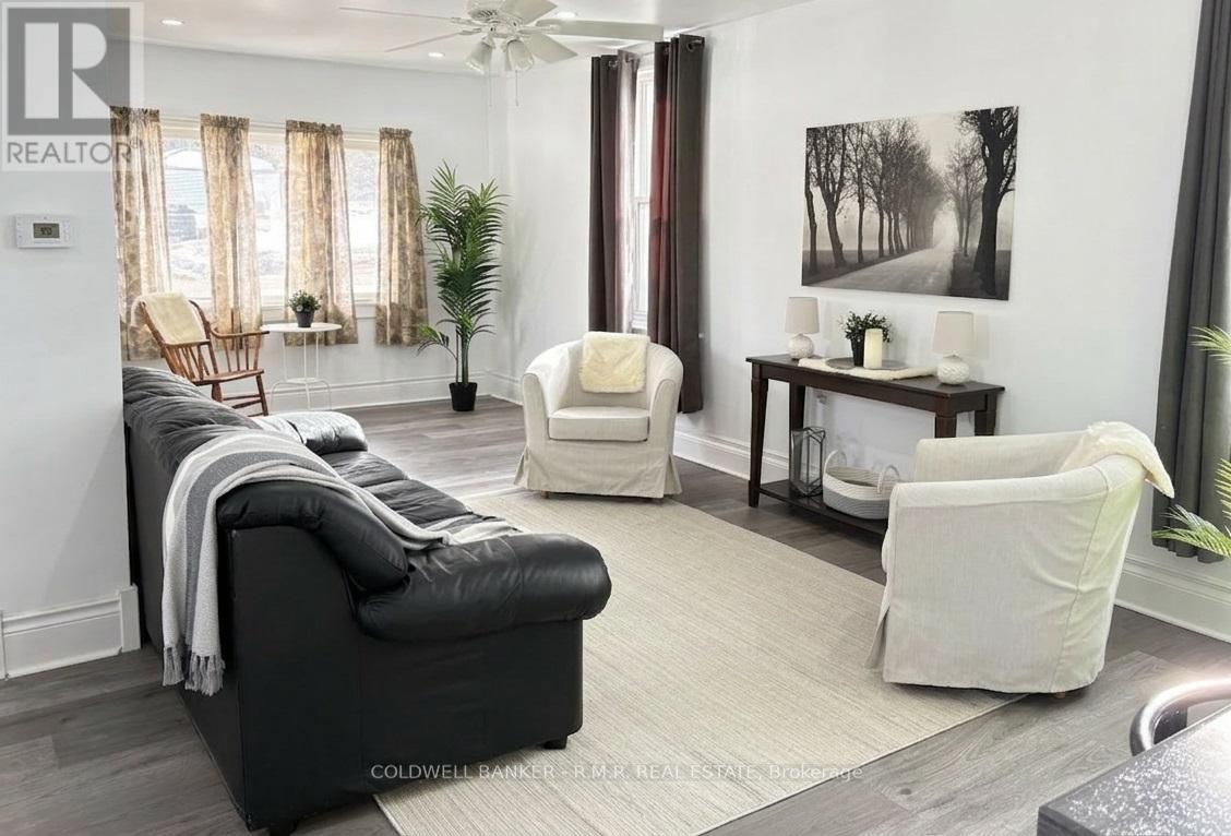 18 John Street, Kawartha Lakes, Ontario  K0M 2B0 - Photo 16 - X12880544