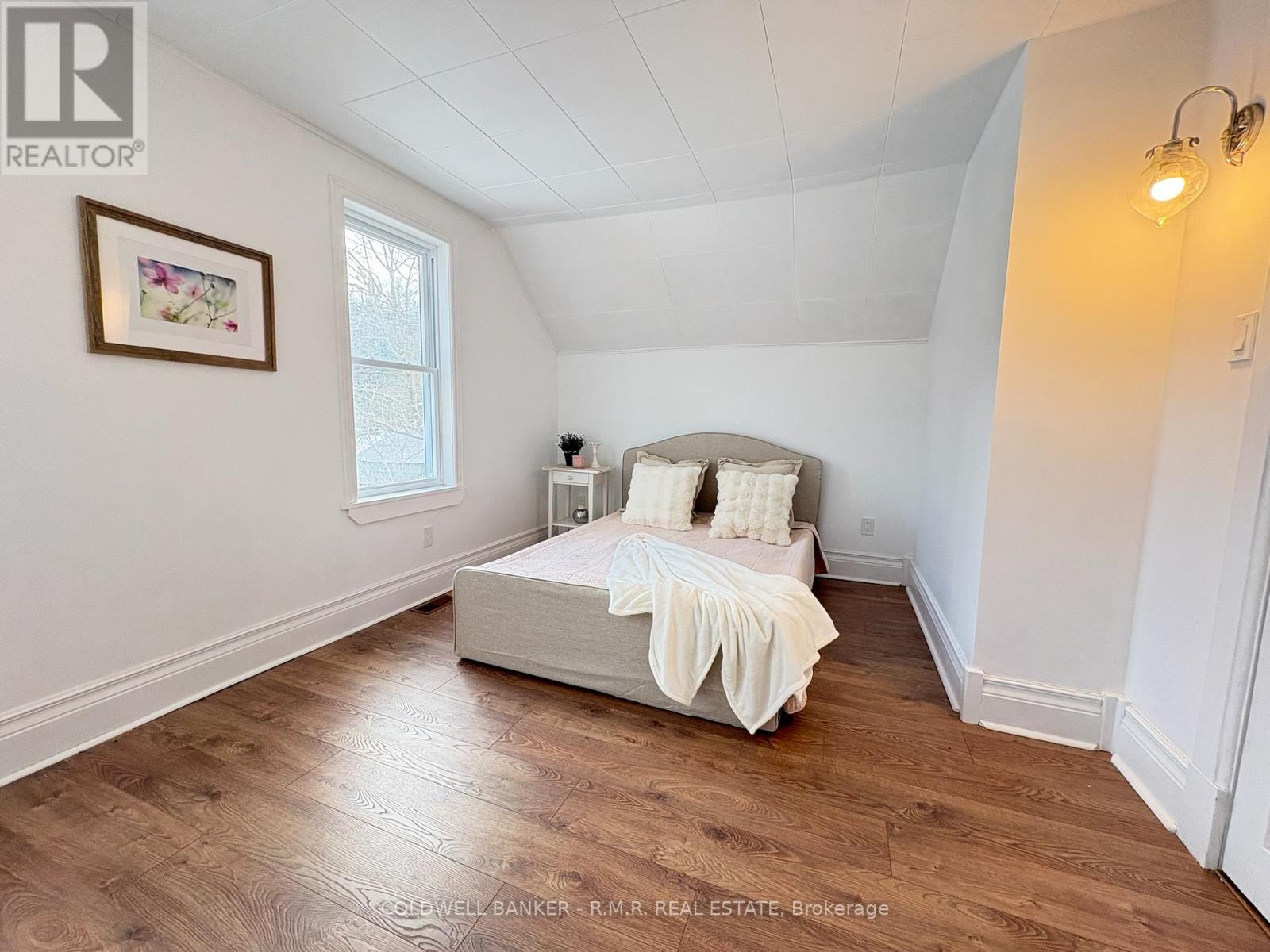 18 John Street, Kawartha Lakes, Ontario  K0M 2B0 - Photo 25 - X12880544