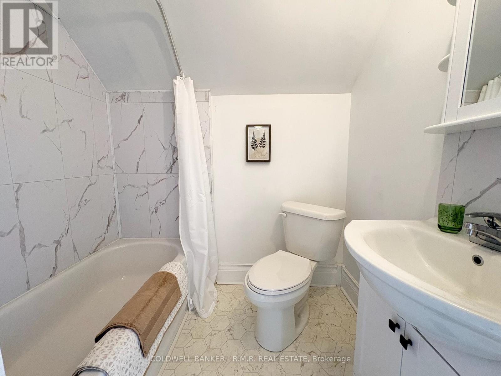 18 John Street, Kawartha Lakes, Ontario  K0M 2B0 - Photo 27 - X12880544