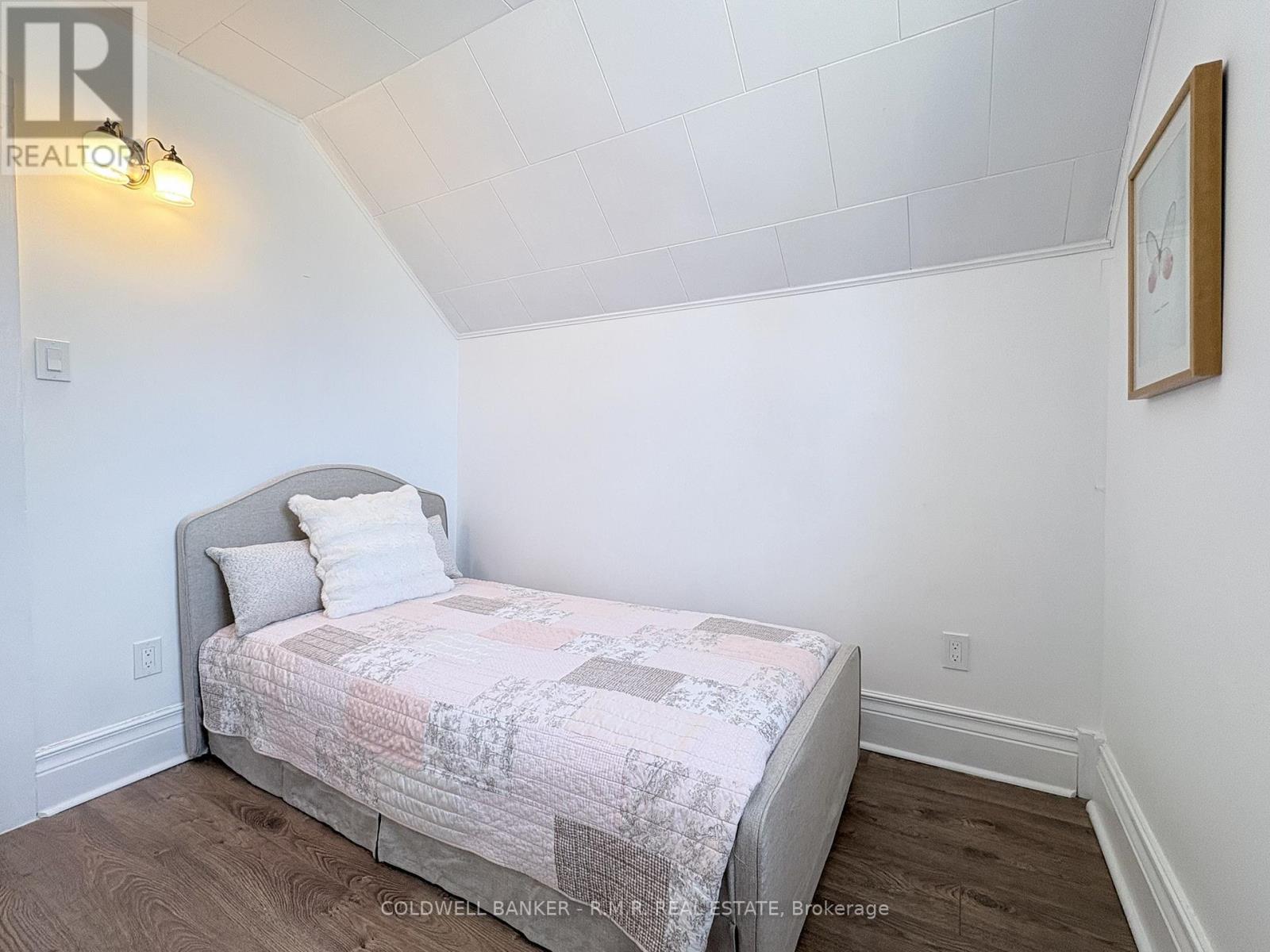 18 John Street, Kawartha Lakes, Ontario  K0M 2B0 - Photo 29 - X12880544