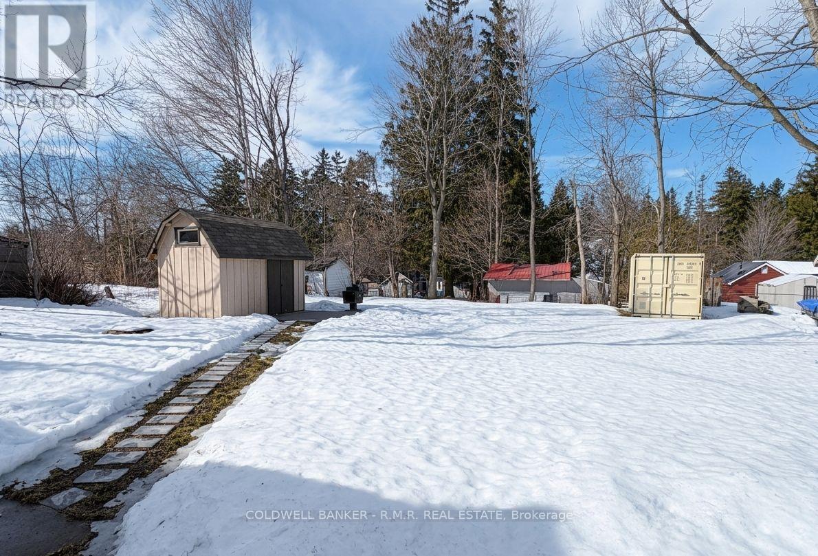 18 John Street, Kawartha Lakes, Ontario  K0M 2B0 - Photo 3 - X12880544