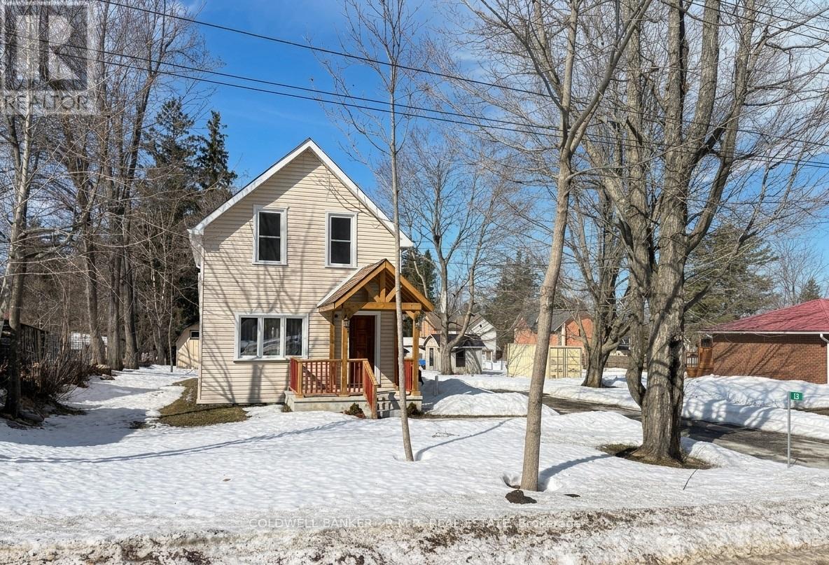 18 John Street, Kawartha Lakes, Ontario  K0M 2B0 - Photo 31 - X12880544
