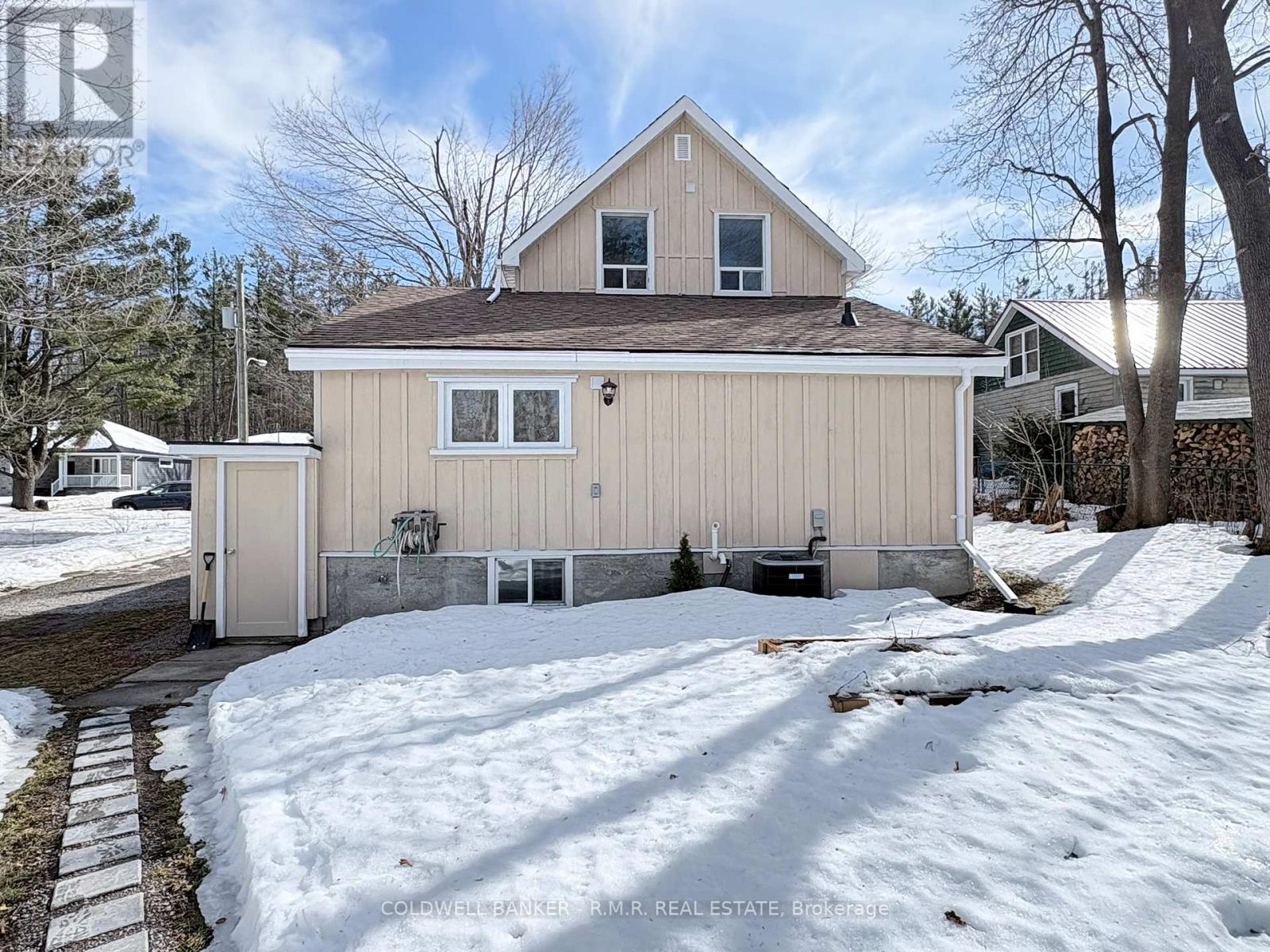 18 John Street, Kawartha Lakes, Ontario  K0M 2B0 - Photo 34 - X12880544