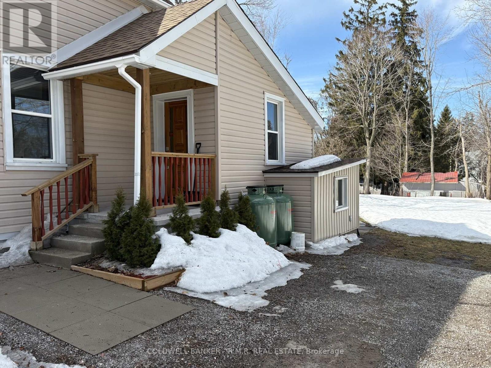 18 John Street, Kawartha Lakes, Ontario  K0M 2B0 - Photo 5 - X12880544