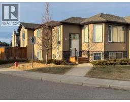 79 SUNRIDGE Boulevard W, Lethbridge, Alberta