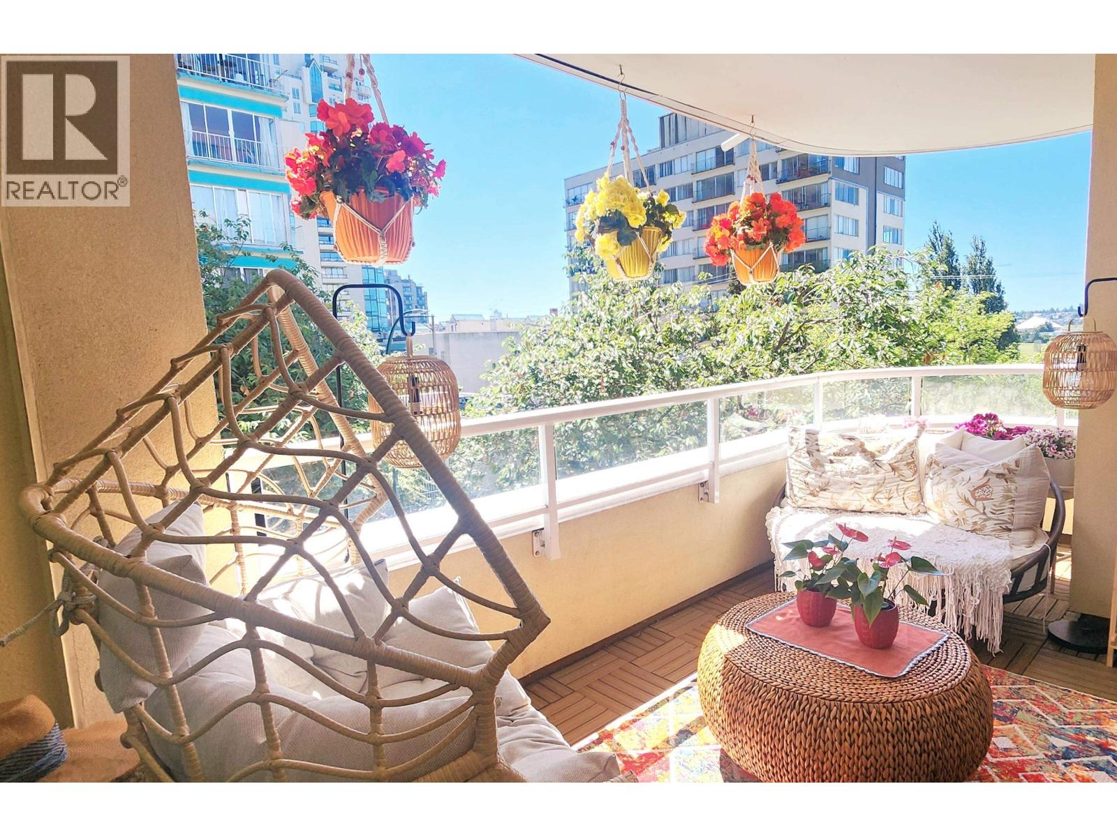 302 1406 Harwood Street, Vancouver, British Columbia  V6G 1X5 - Photo 2 - R3092966